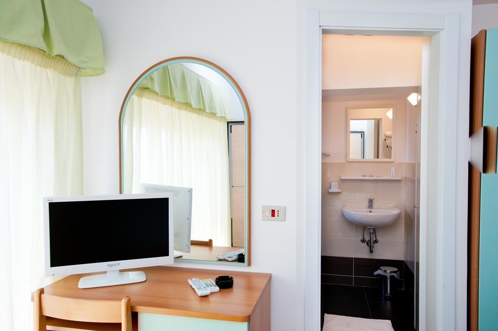 Albergo Villa Mauri Rimini Exterior photo