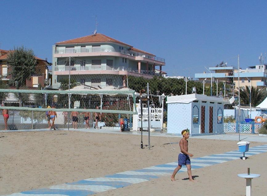 Albergo Villa Mauri Rimini Exterior photo